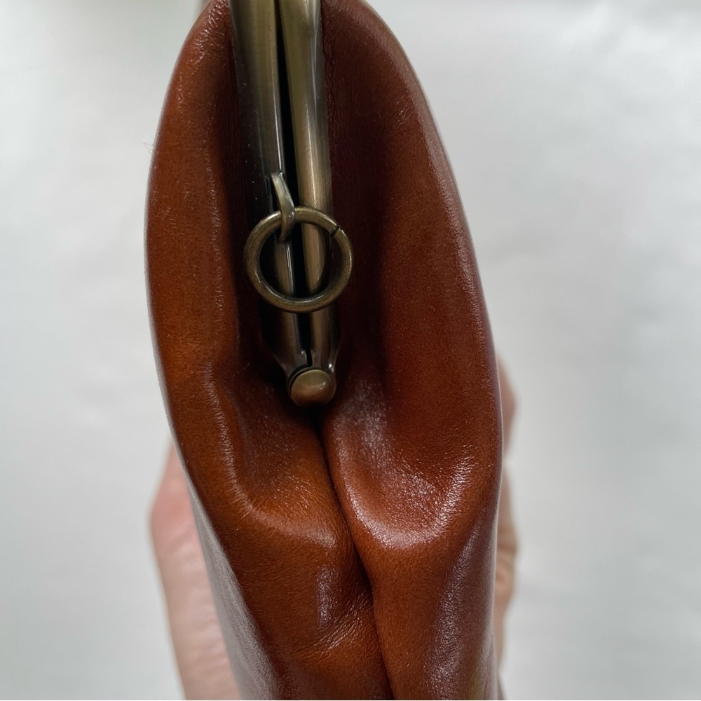 Classic Brown Leather Kiss-Lock Clutch - Picture 8 of 16